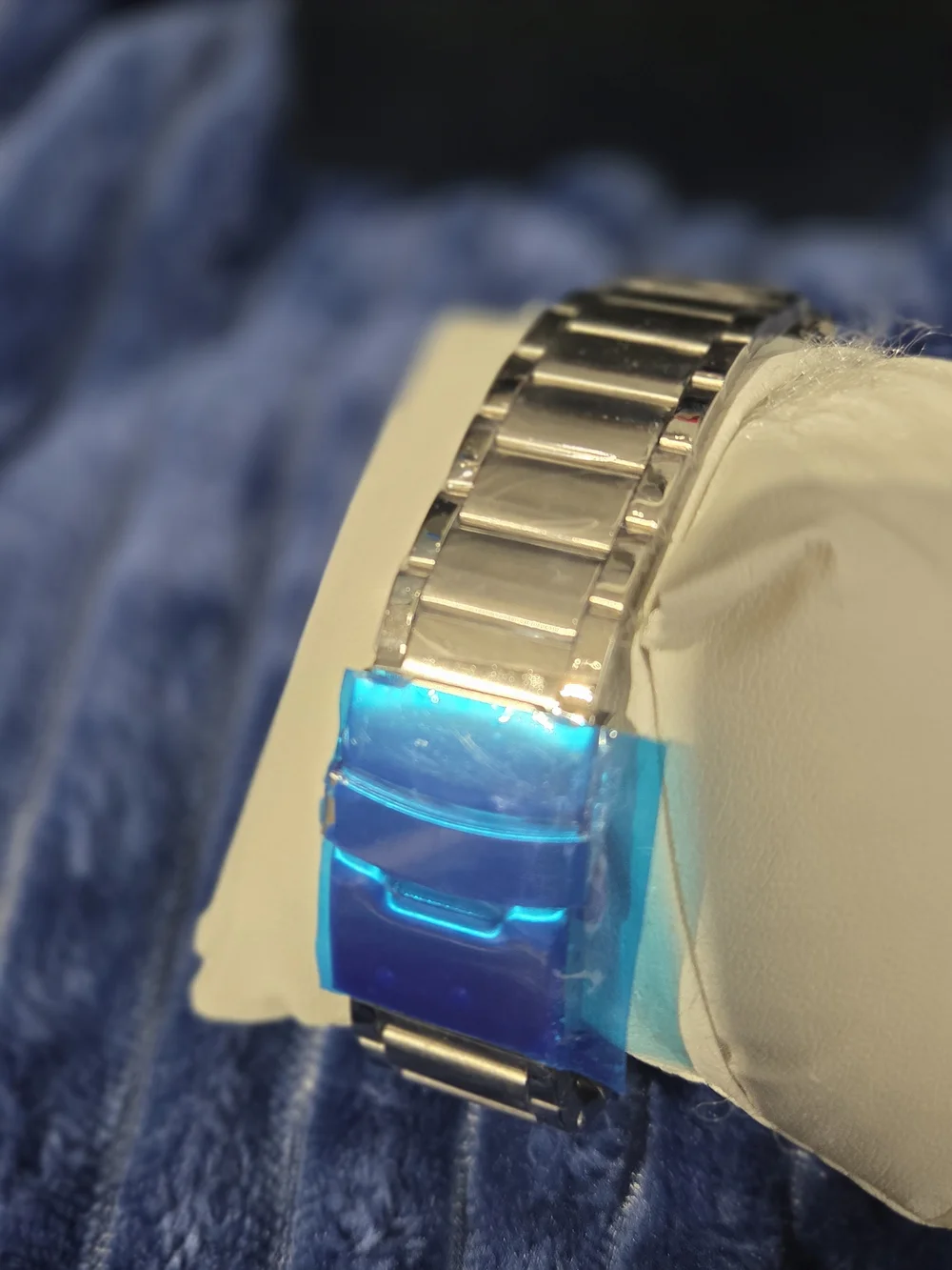 Stainless Steel Smartwatch Bracelet with Blue Protective Clasp Cover